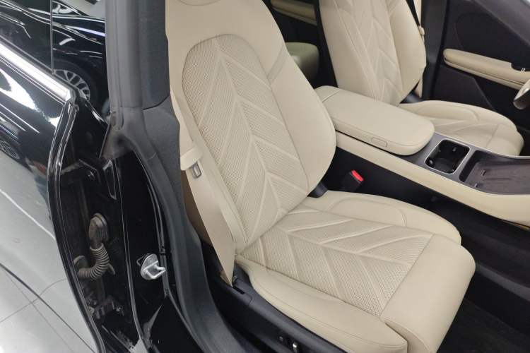 Used Nio ET5T 2025 75 kWh Touring