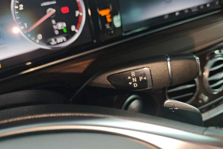 Used Mercedes-Benz S-Class 2014 S 320 L Business Model Gear Lever