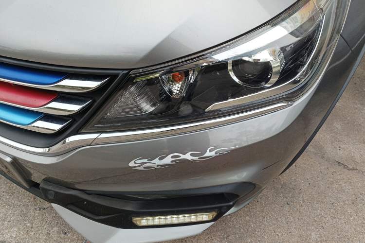 Used Baojun 310W 2017 1.5L Manual Fashion Model China V
