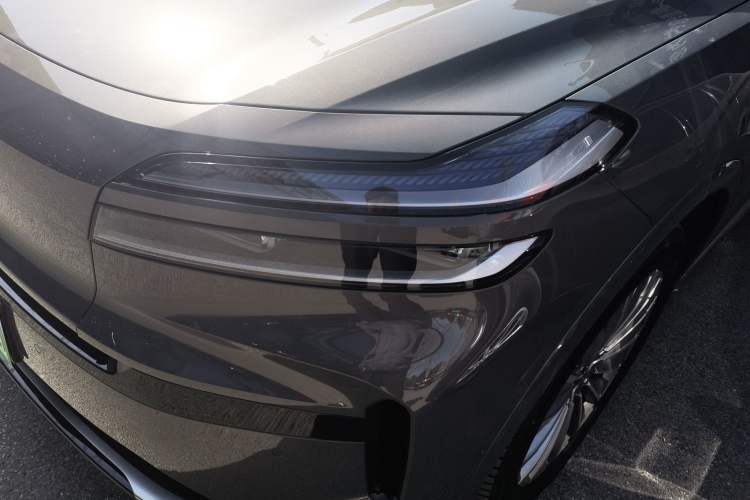 Used ONVO Luxeed L90 2025 Model—Ultra Six-Seater Version Left Front Headlight