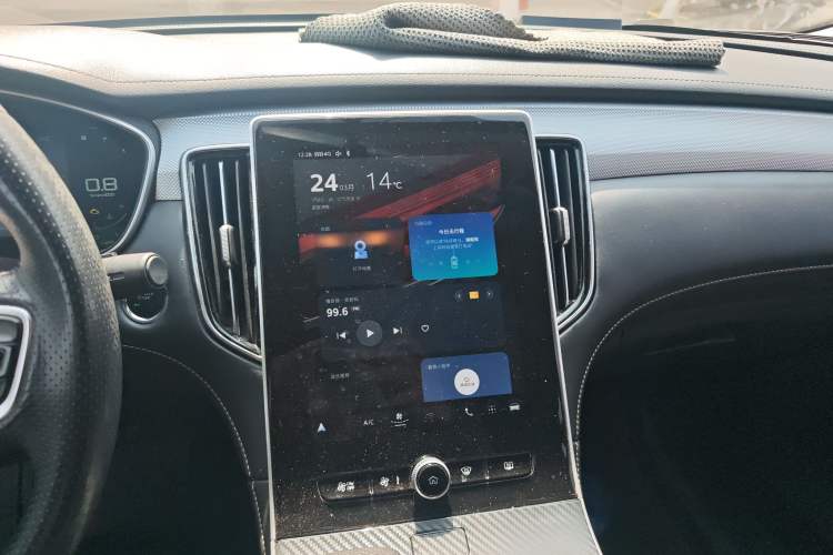 Used Roewe i6 MAX 2020 300TGI Automatic Sporty Cool Edition
