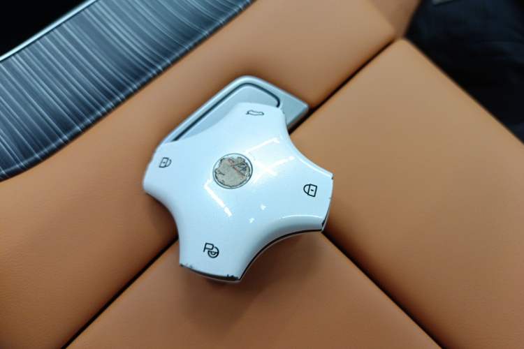 Used Dongfeng eπ eπ008 2025 210 Ultra Range-Extended Version 5 Seats
