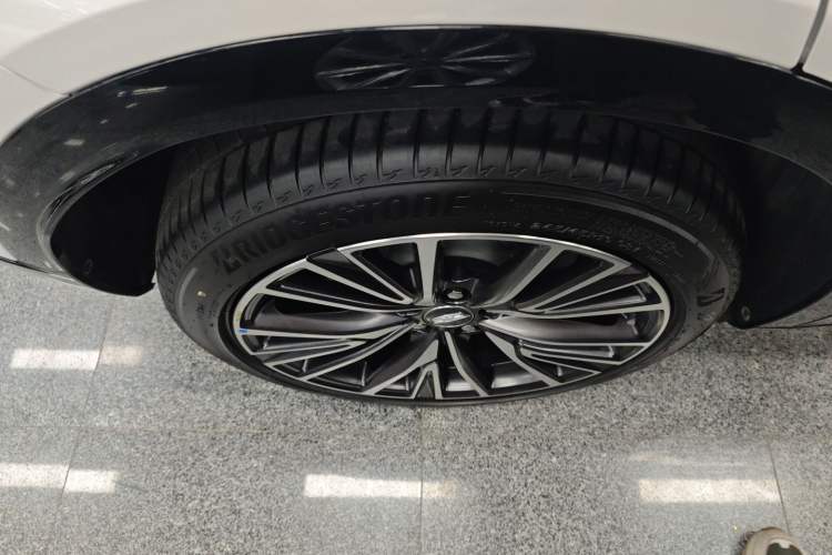 Used Cadillac GT4 2023 25T Prestige Version
