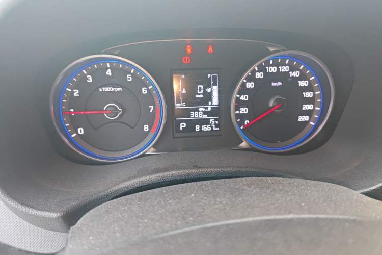 Used Hyundai ix25 2017 1.6L Automatic Smart Version Odometer Close Up