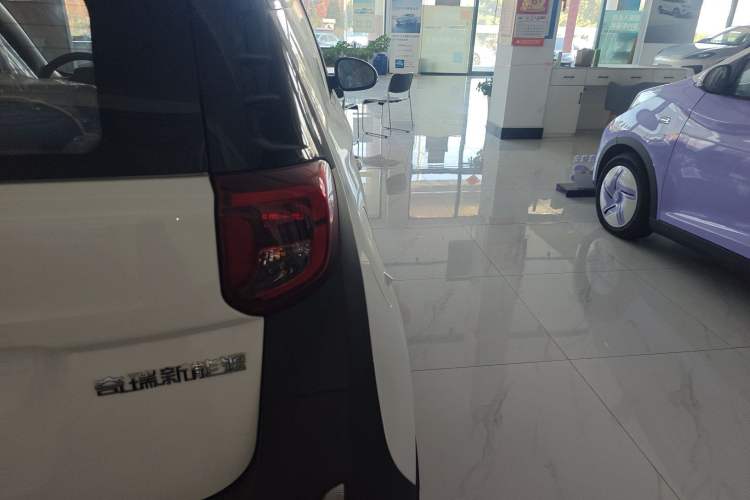 Used Chery Little Ant 2022 Restyled Version Sweet Pink Edition Half-Sugar Version 30.6 kWh 30 kW 301 km
