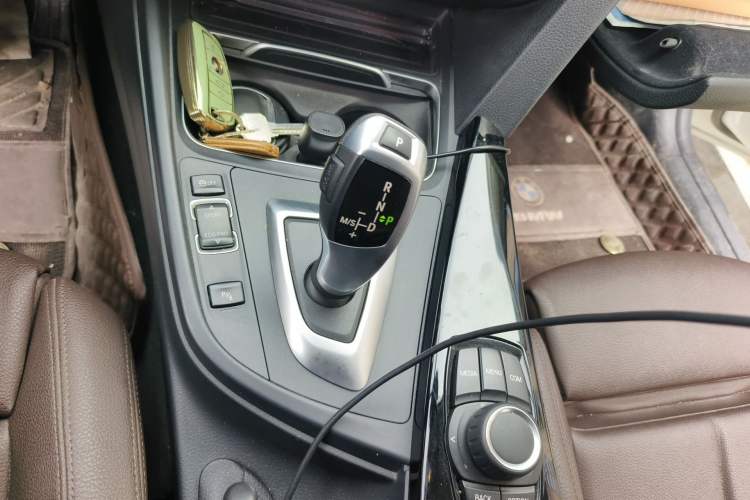 Used BMW 3 Series 2018 320Li Fashion Model Gear Lever