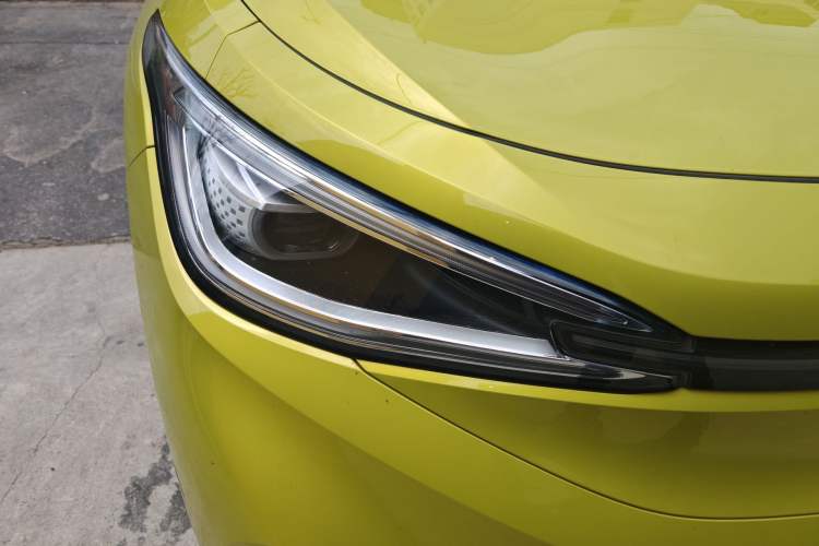 Used Volkswagen ID.4 X 2021 Pro Smart Long-Range Edition Right Front Headlight