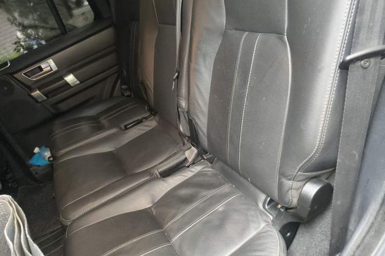 Used Land Rover Discovery 2015 3.0 SC V6 HSE Left Rear Seat