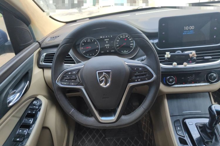 Used Baojun 730 2017 1.8L iAMT Prestige Version 7 Seats
