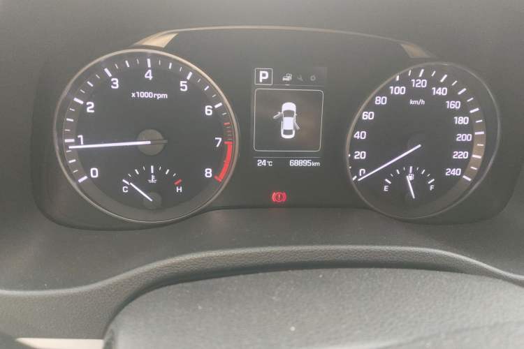 Used Hyundai Elantra (6th Generation / Lingdong) 2016 1.6L Automatic ZhiXuan – Elite Version Odometer Close Up