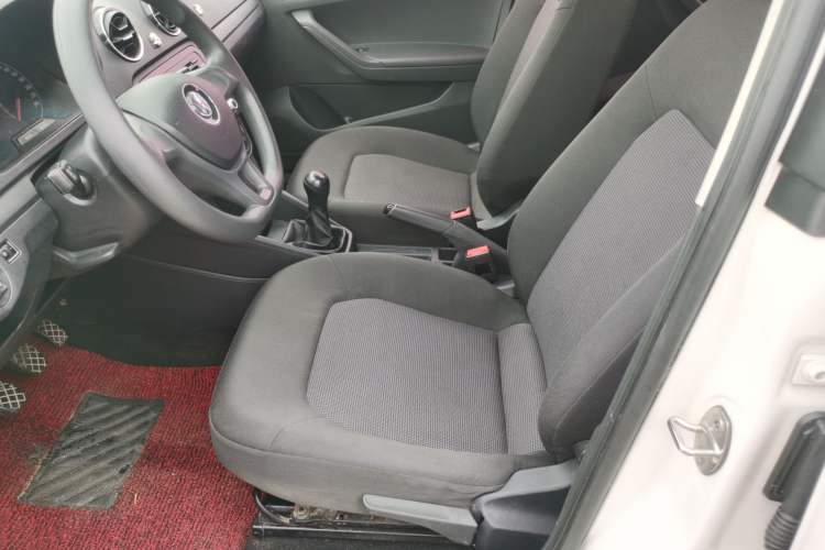 Used Volkswagen Jetta 2017 1.4L Manual Fashion Edition Left Front Seat