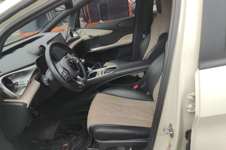 Used BYD Dolphin 2021 405 km Fashion Edition Left Front Seat