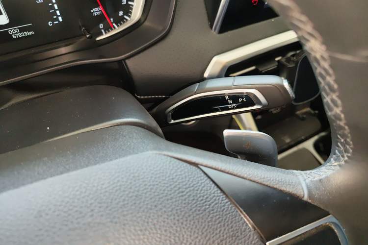 Used SAIC MAXUS G50 2023 PLUS 1.5T Happiness-Recommended Automatic Start Edition Gear Lever