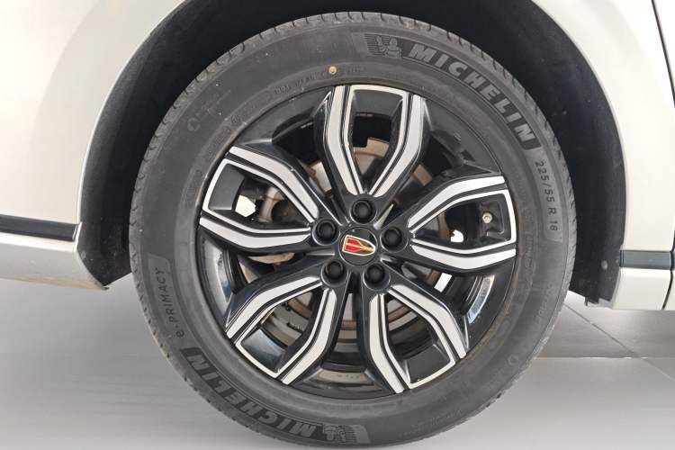 Used Hongqi HQ9 2023 2.0T Smart Connect Flagship Edition Right Rear Wheel Hub