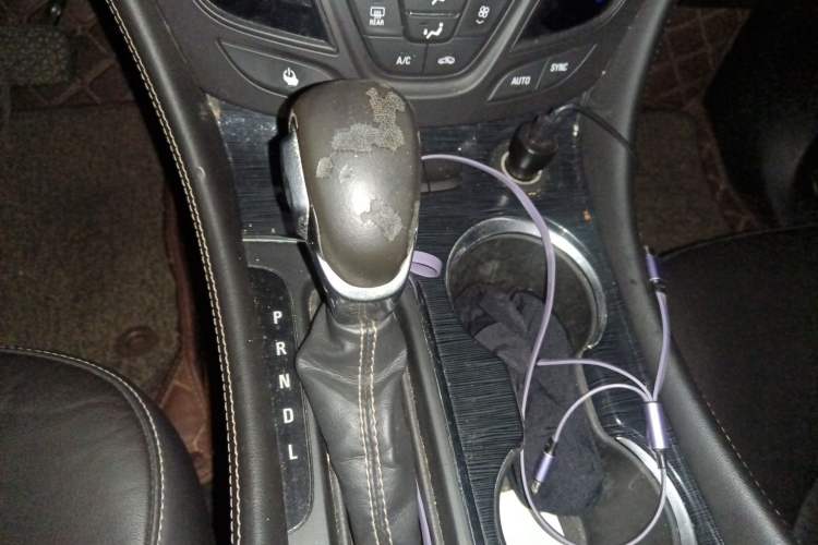 Used Buick Envision 2015 20T Two-Wheel-Drive Elite Model Gear Lever