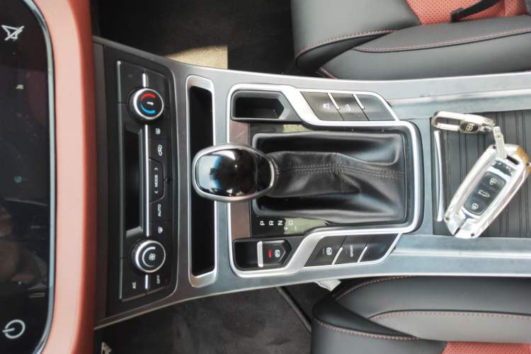 Used Geely Auto Vision S1 2019 Upgraded Model 1.5L CVT Luxury Version
