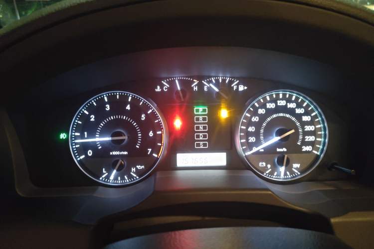 Used Toyota Land Cruiser 2012 4.0L Automatic VX
