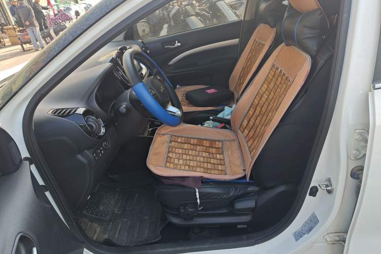 Used Kia kx1 Stonic 2021 1.4L CVT Fun & Sunroof Model Left Front Seat