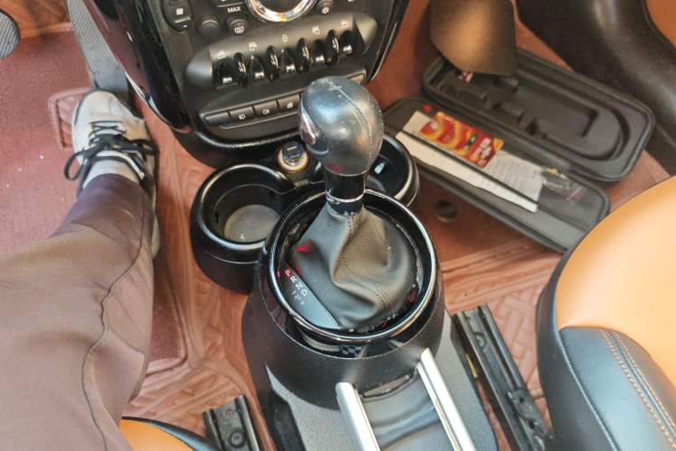 Used MINI 2010 1.6L COOPER Cheer
