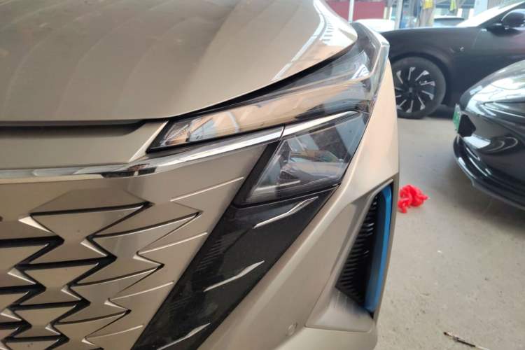 Used CHANGAN OSHAN Z6 New Energy 2023 ZhiDian iDD 150KM Flagship PLUS Smart Parking Edition