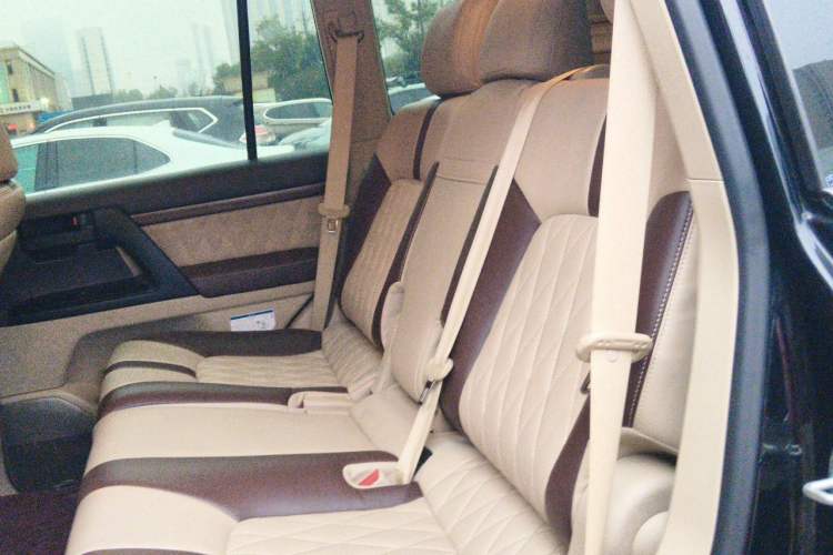 Used Toyota Land Cruiser 