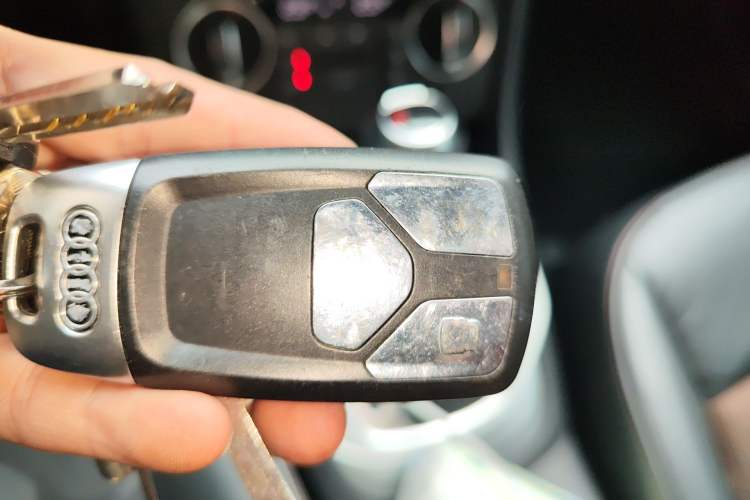 Used Audi Q3 2017 30 TFSI Fashion Model Vehicle Key