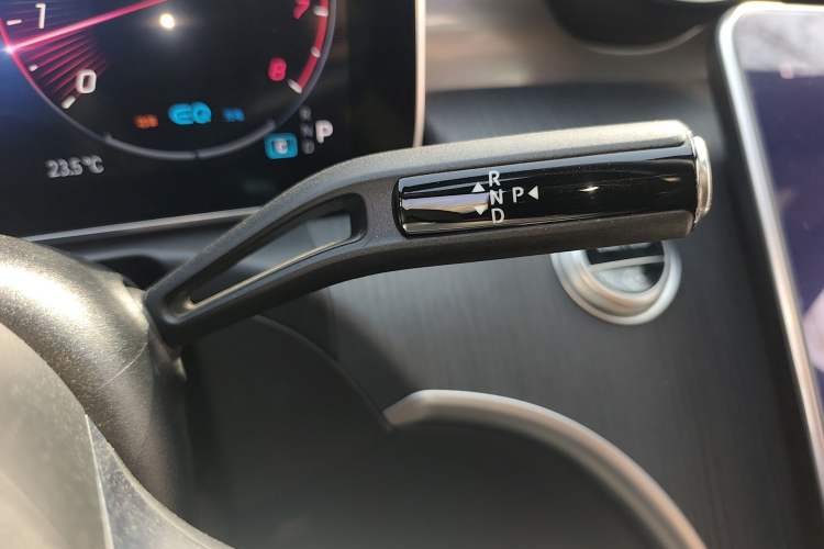 Used Mercedes-Benz C-Class 2022 Restyled C 200 L Sport Edition Gear Lever