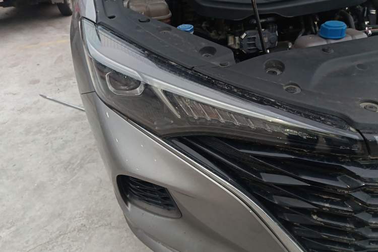 Used CHANGAN Eado 2021 PLUS Blue Whale NE 1.4T GDI DCT Prestige Model Right Front Headlight