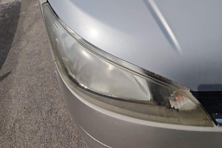 Used Nissan NV200 2012 1.6L 232 Seats Luxury Version
