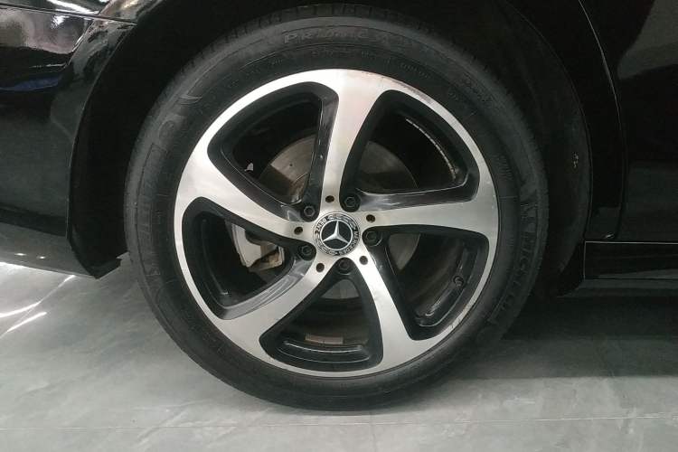 Used Mercedes-Benz E-Class 2018 E 200 Sport Edition Right Rear Wheel Hub