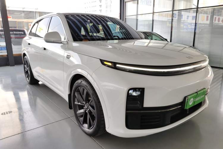 Used Li Auto L7 2023 Pro Model Front Right 45 Deg