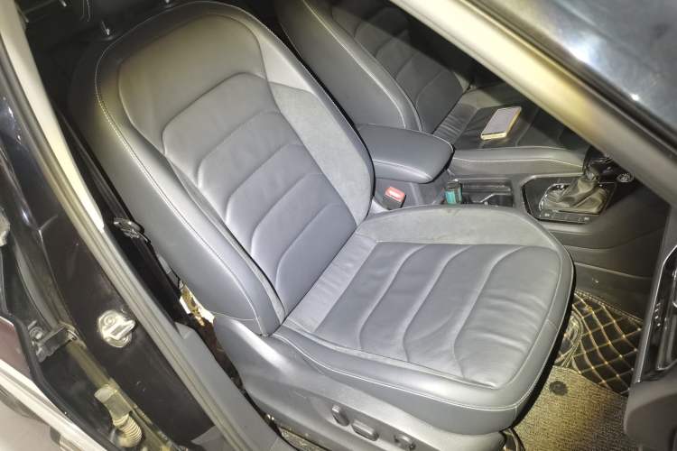 Used Volkswagen Tiguan L 2019 330TSI Automatic Two-Wheel Drive Panoramic Comfort Edition China V Standard
