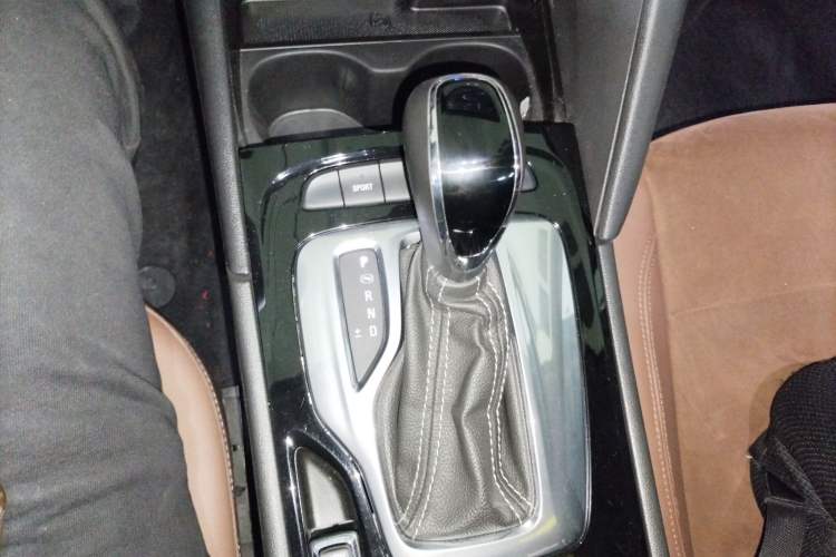 Used Buick Regal 2019 20T Elite Version China VI Standard
