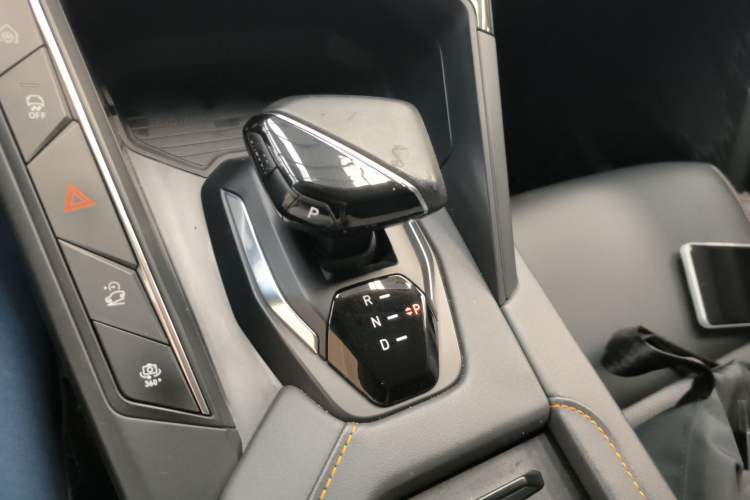 Used Lynk & Co 06 EM-P 2022 PHEV 84 km Range Pro Version