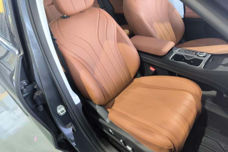 Used Chery Tiggo 8 2026 Model, 5th Generation Tiger Model, Kunpeng 1.6T Automatic Flagship Version