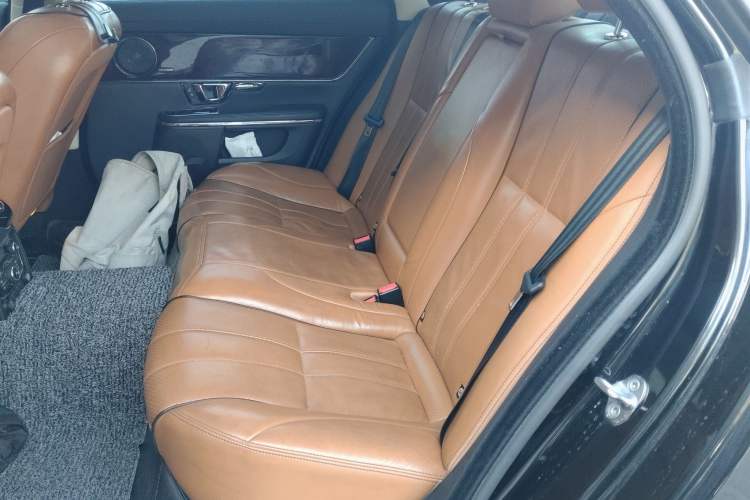 Used Jaguar XJ 2015 XJL 3.0 SC Four-Wheel Drive Panoramic Business Edition
