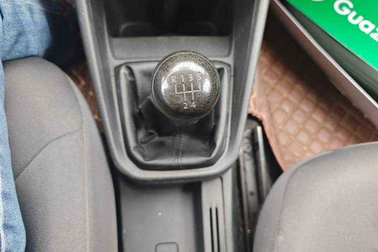 Used Volkswagen Santana 2016 1.6L Manual Fashion Edition Gear Lever