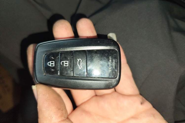 Used Toyota Avalon 2022 2.0L Luxury Edition