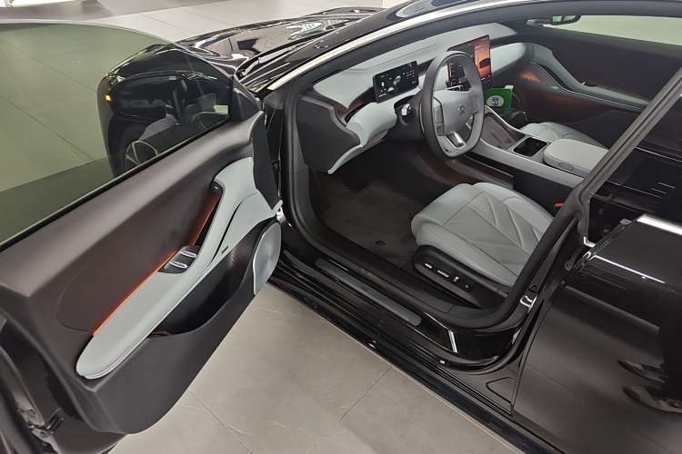 Used Nio ET5T 2025 75 kWh Touring
