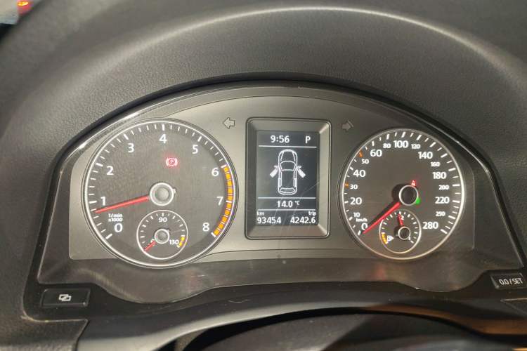 Used Volkswagen Scirocco 2011 1.4 TSI Single-Turbo Fashion Edition Instrument Cluster