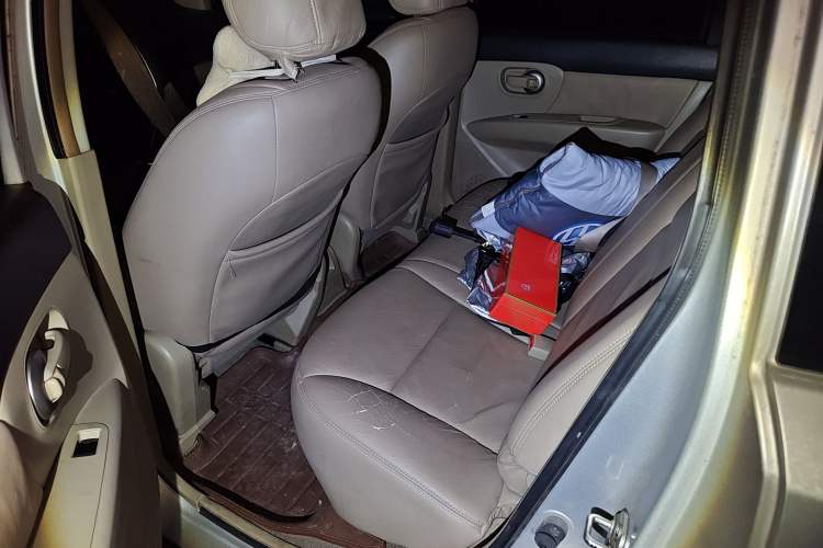 Used Nissan Livina 2013 1.6XE Manual Comfort Edition