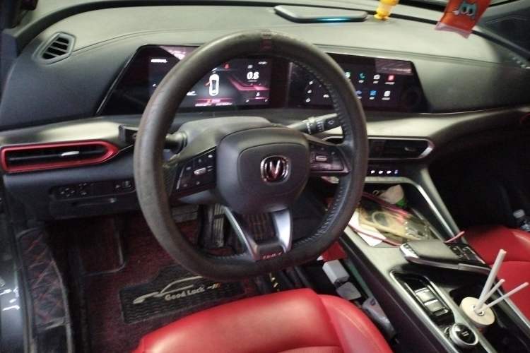 Used CHANGAN UNI-T 2020 1.5T Prestige Version