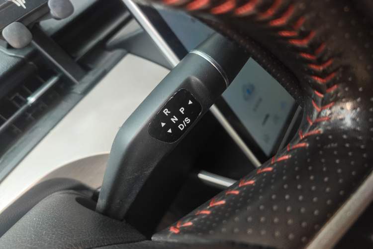 Used NETA V 2021 Long-Range Entertainment Edition Upgrade Model