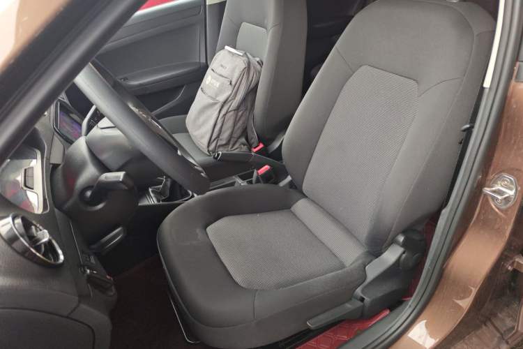 Used Volkswagen Jetta 2017 1.4L Manual Fashion Edition
