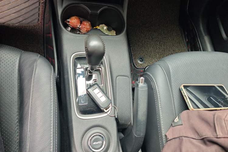 Used Mitsubishi Outlander 2016 2.4L 4x4 Luxury Edition 7-Seater
