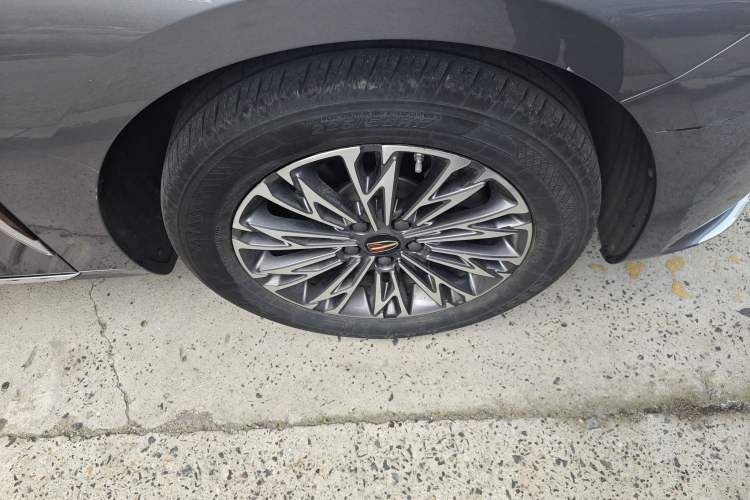 Used Hongqi H5 2023 2.0T Automatic Smart Connect Flagship Edition