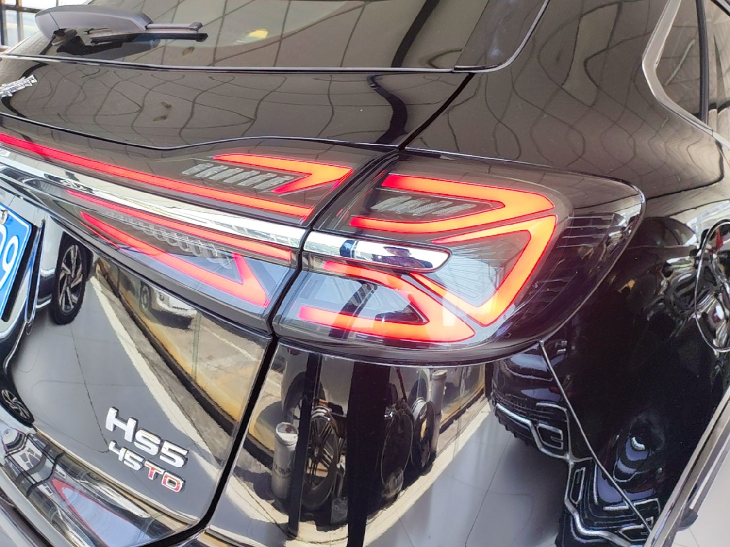 Hongqi HS5 2023 2.0T Qixiang Pro Edition — снимка 9