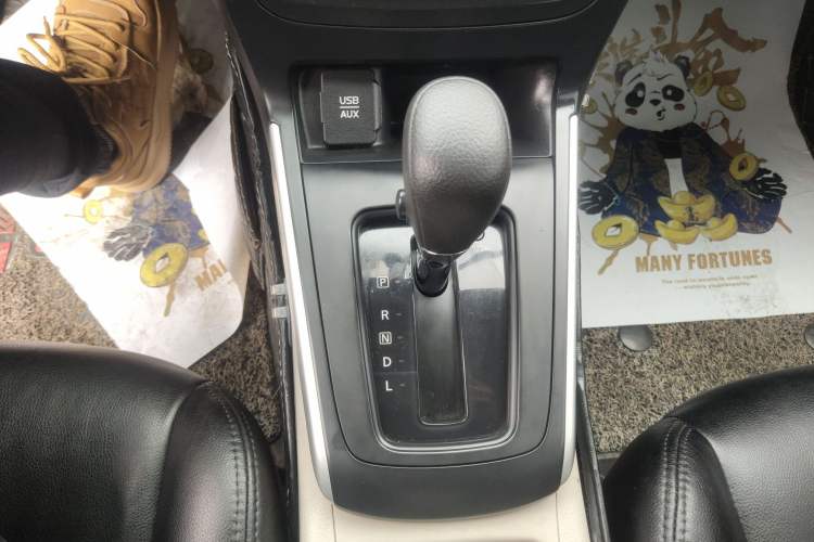 Used Nissan Sylphy 2016 1.6XE CVT Comfort Edition Gear Lever