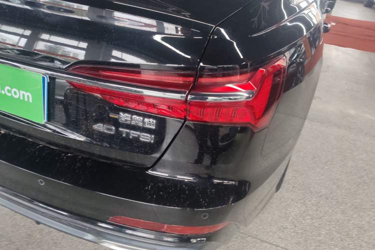 TDK.VehicleDetails.img