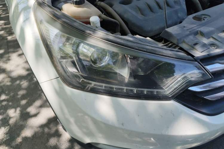 Used Dongfeng Aeolus AX7 2016 1.4T Manual Zhuyue Model Right Front Headlight